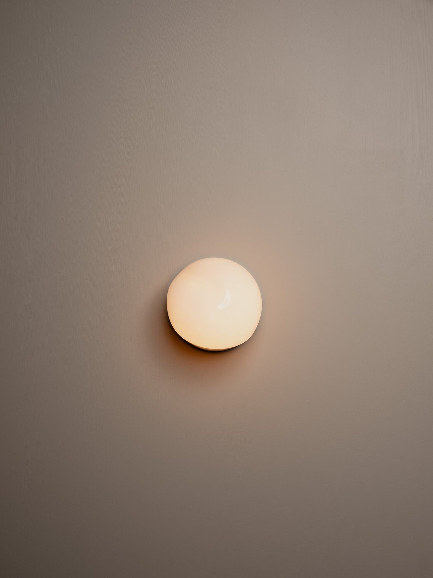 Pebble Interior | Glass Wall Light